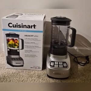 Cuisinart Silver and Black 1 HP Blender